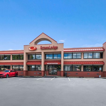 Econo Lodge Boston-Молдън Екстериор снимка