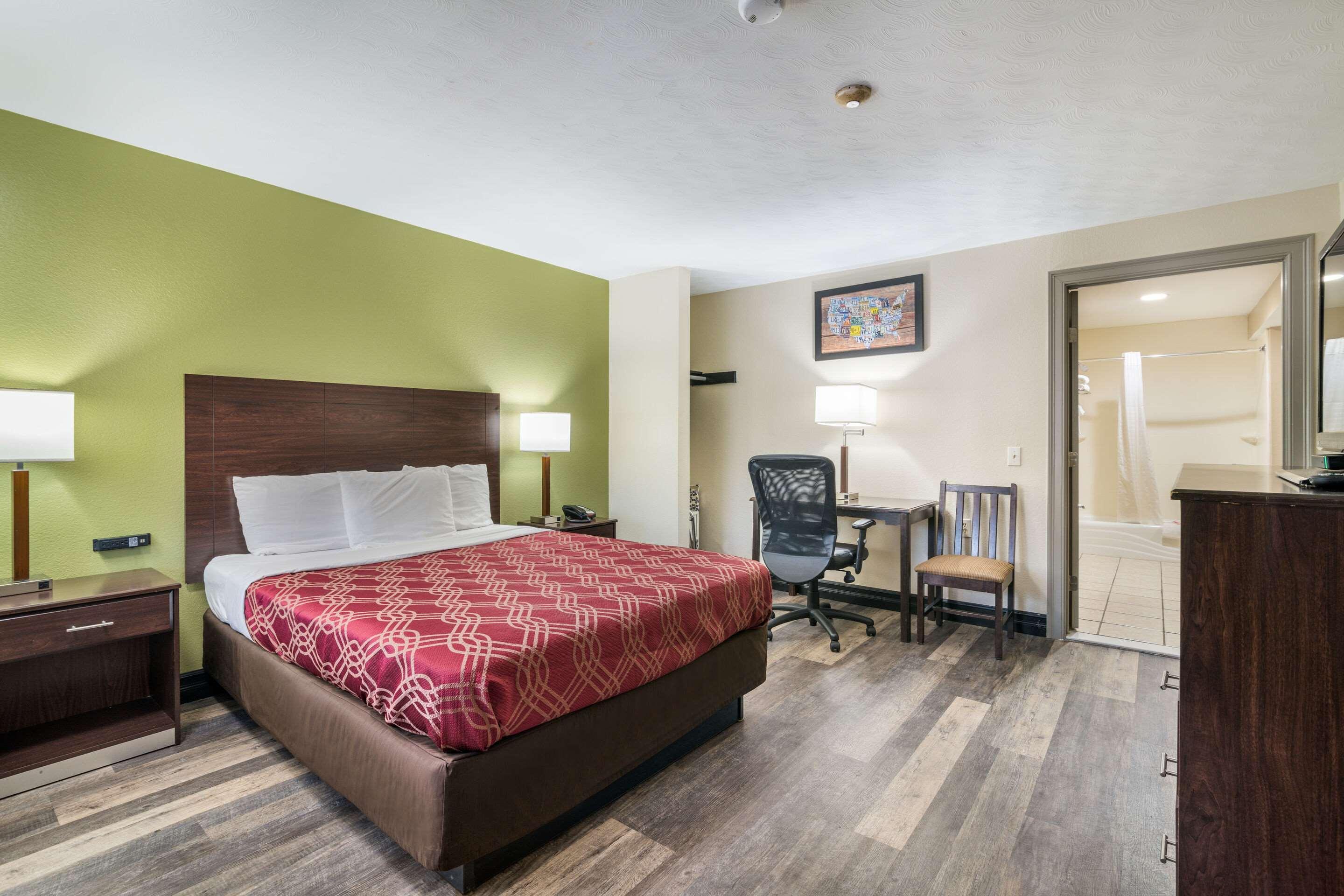 Econo Lodge Boston-Молдън Екстериор снимка