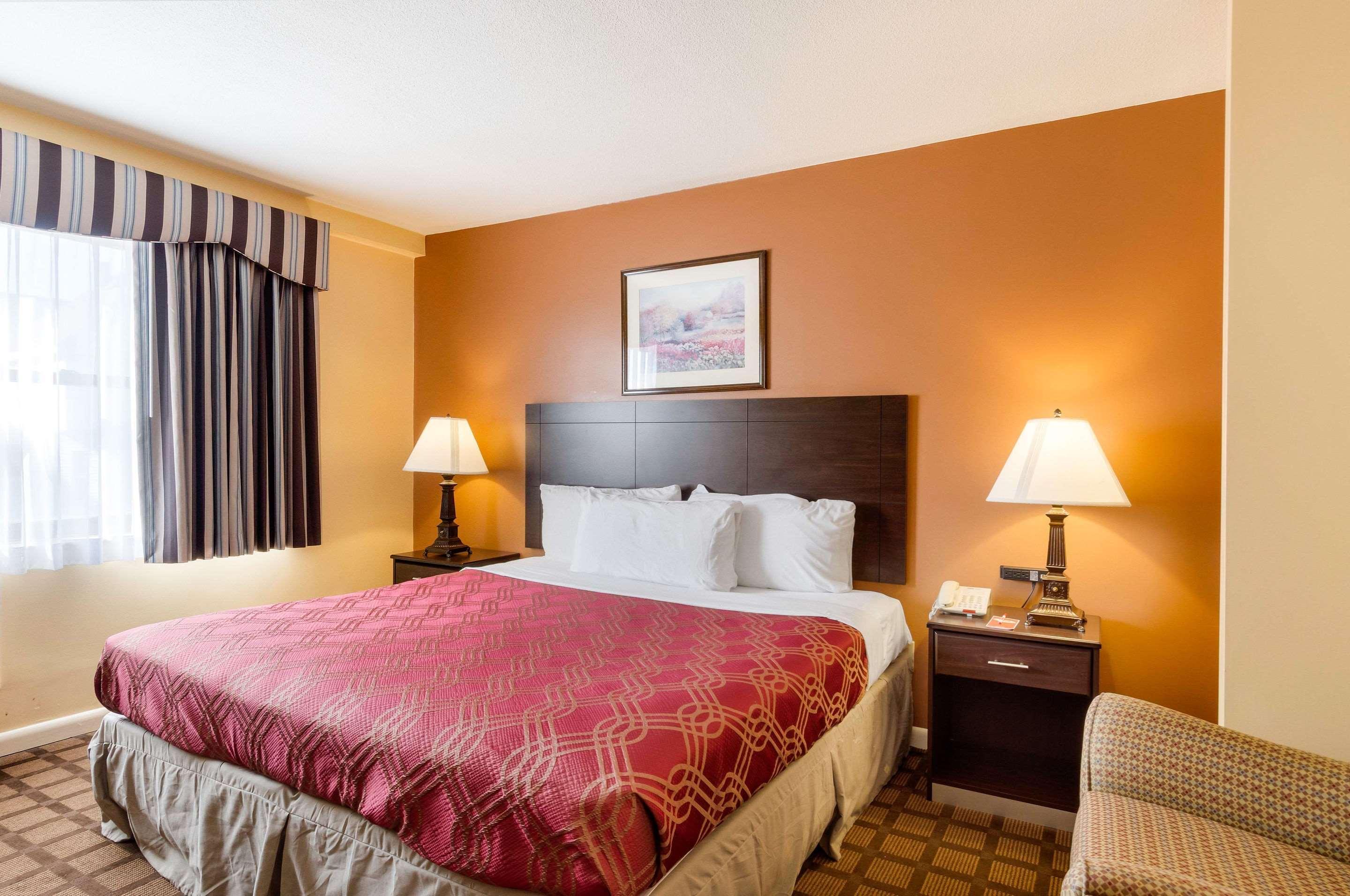 Econo Lodge Boston-Молдън Екстериор снимка