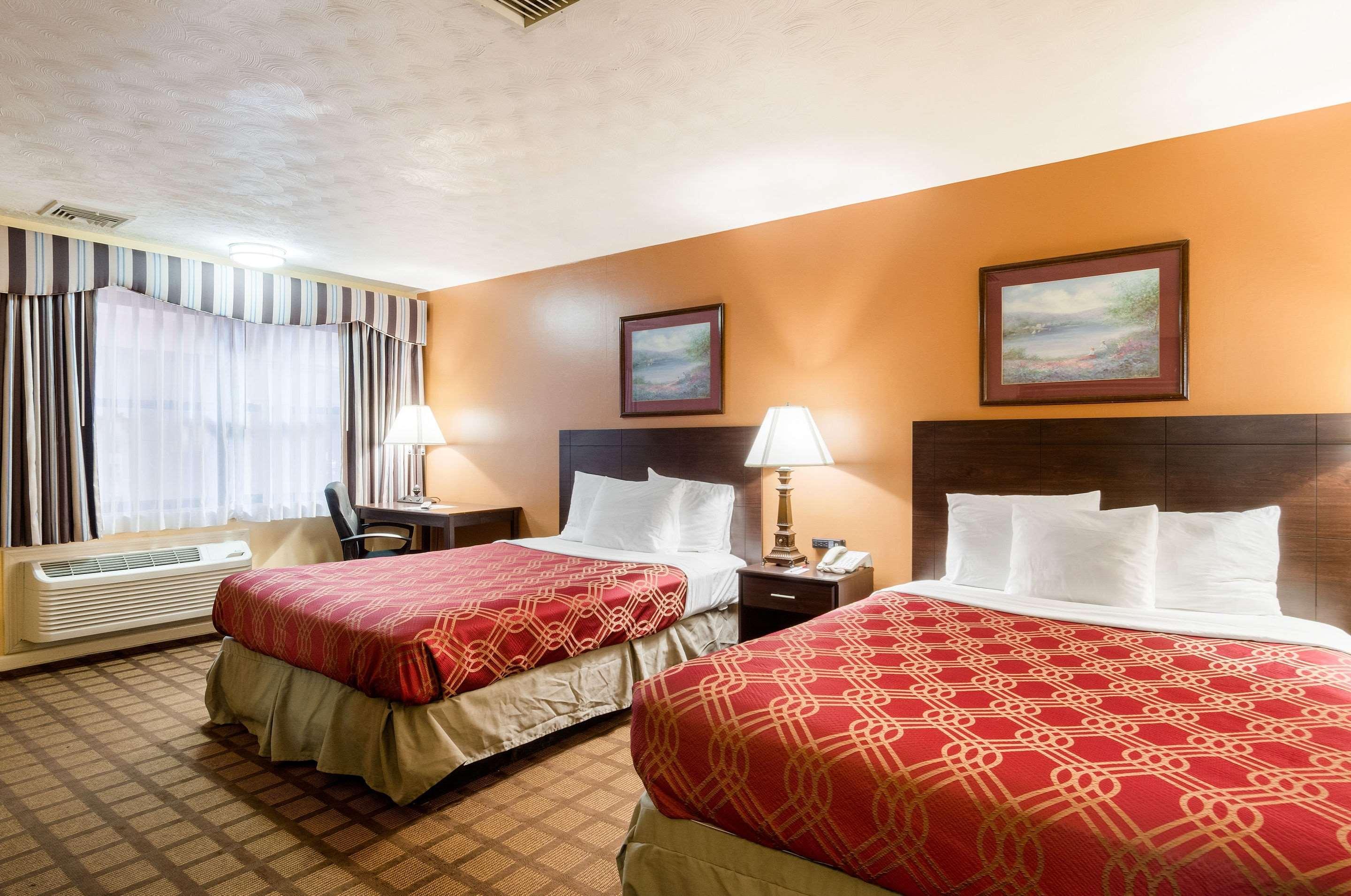 Econo Lodge Boston-Молдън Екстериор снимка