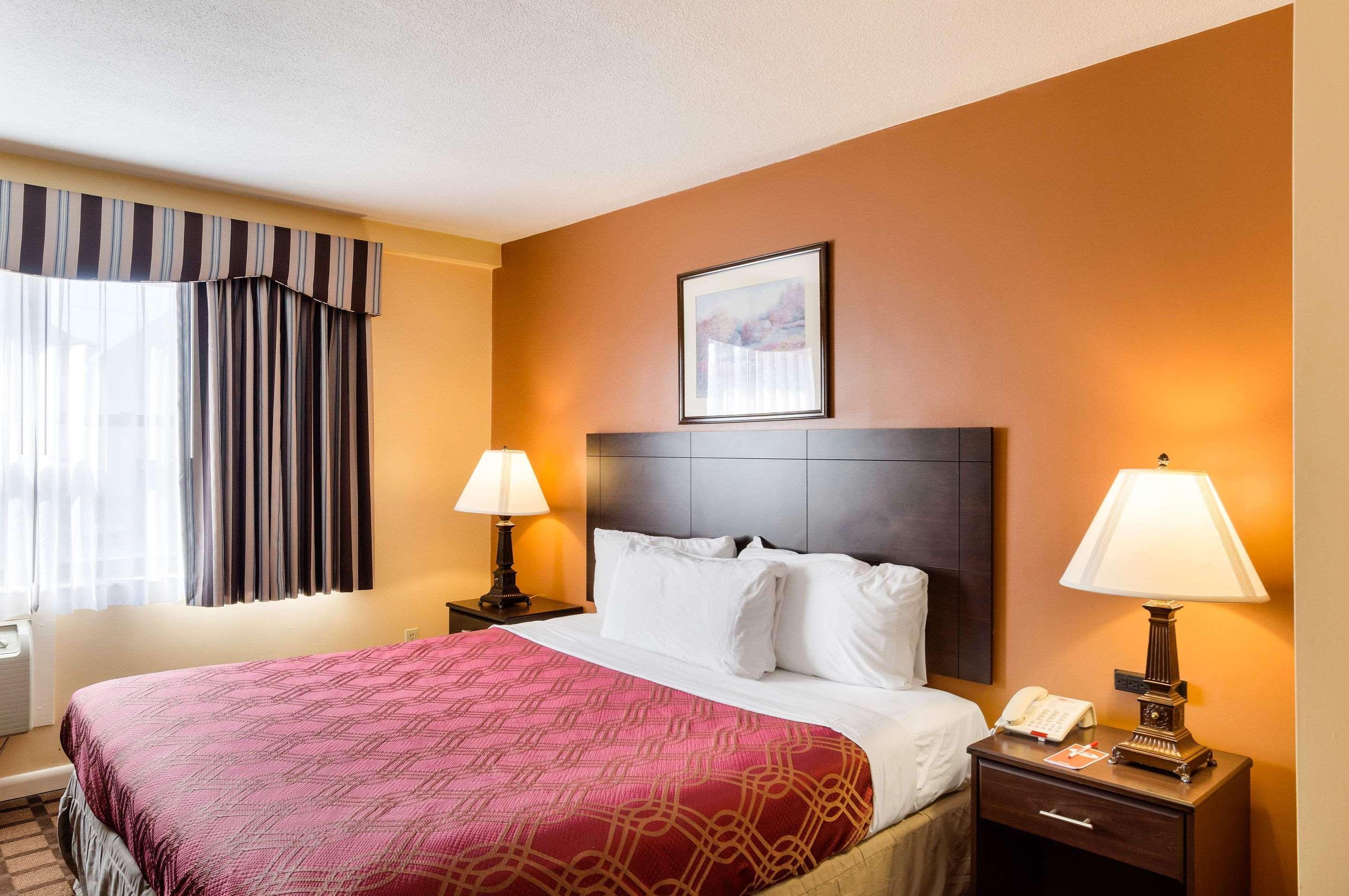 Econo Lodge Boston-Молдън Екстериор снимка