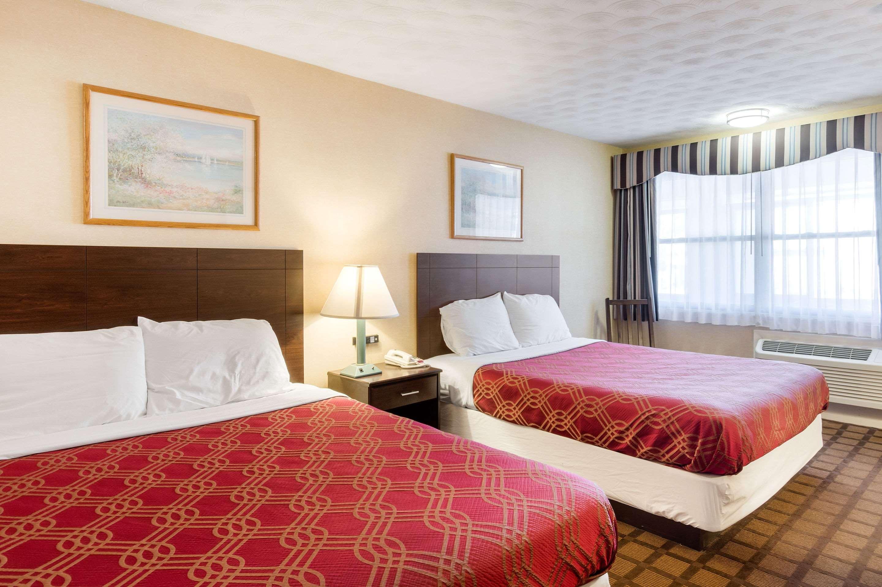 Econo Lodge Boston-Молдън Екстериор снимка