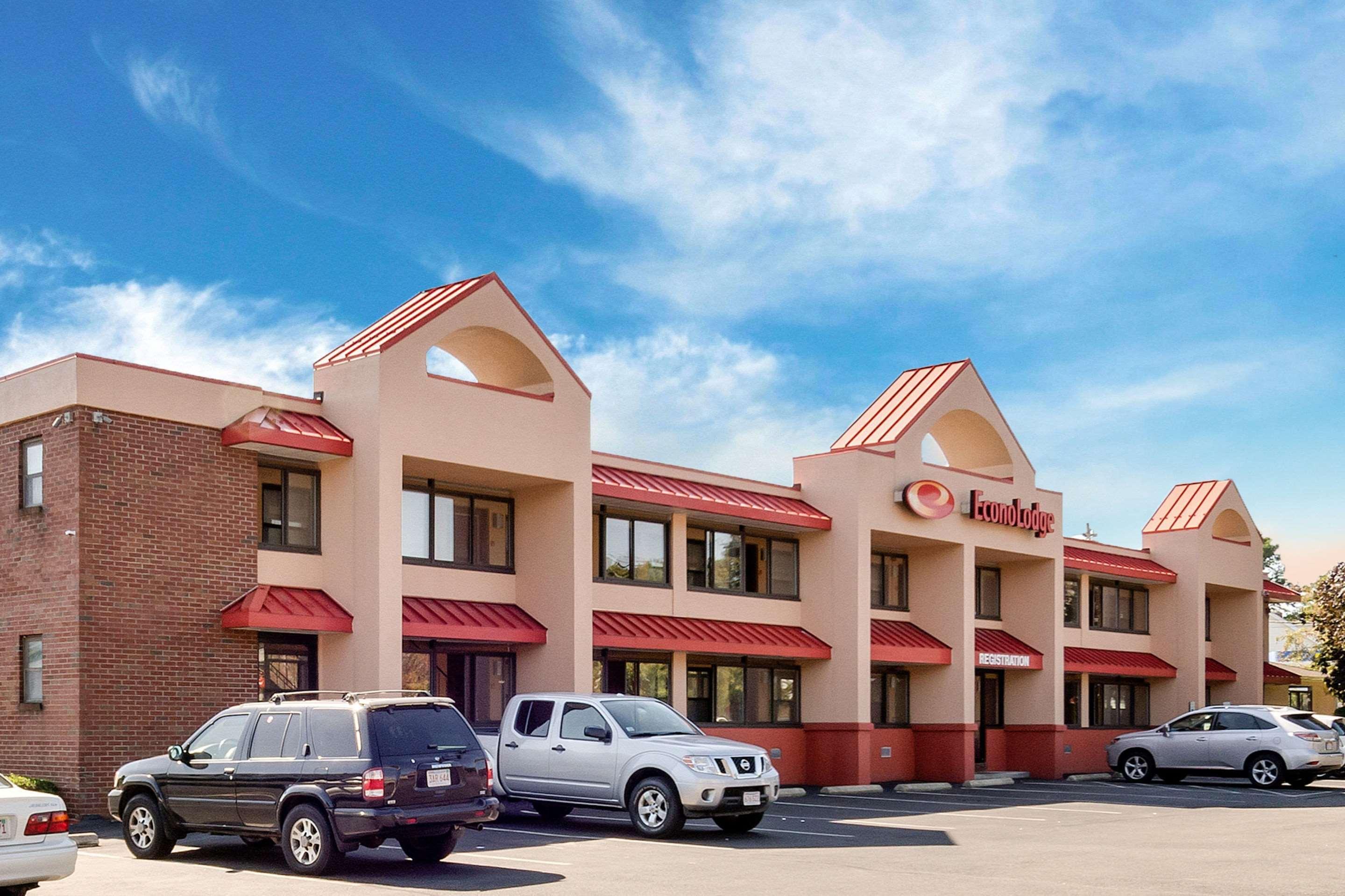 Econo Lodge Boston-Молдън Екстериор снимка