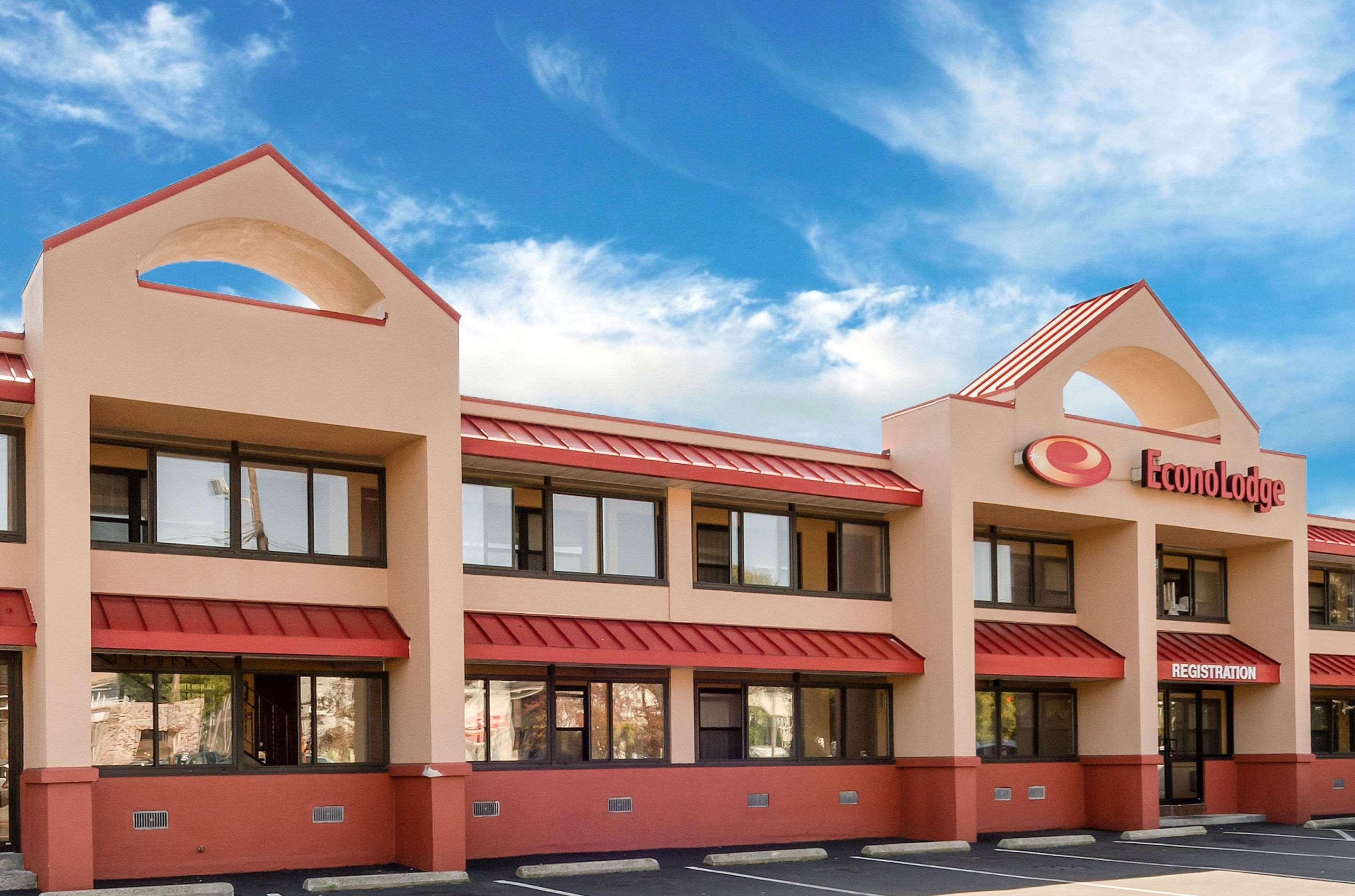 Econo Lodge Boston-Молдън Екстериор снимка